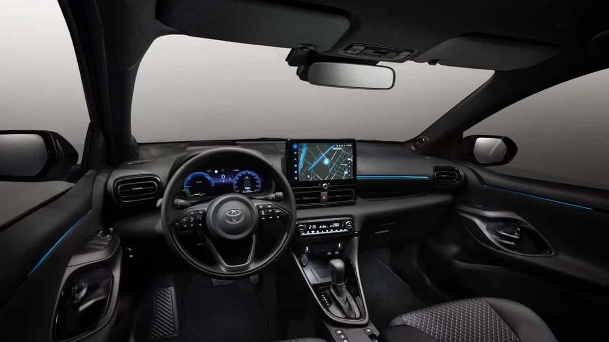 Toyota Yaris Business Plus