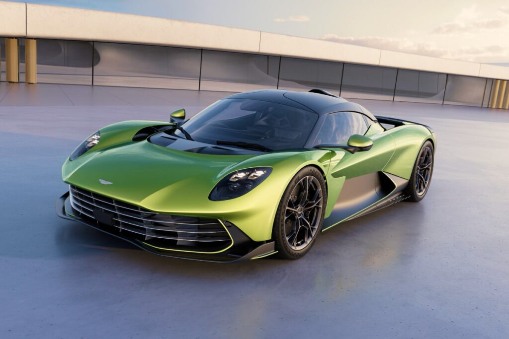 Aston Martin Valhalla - Vue avant