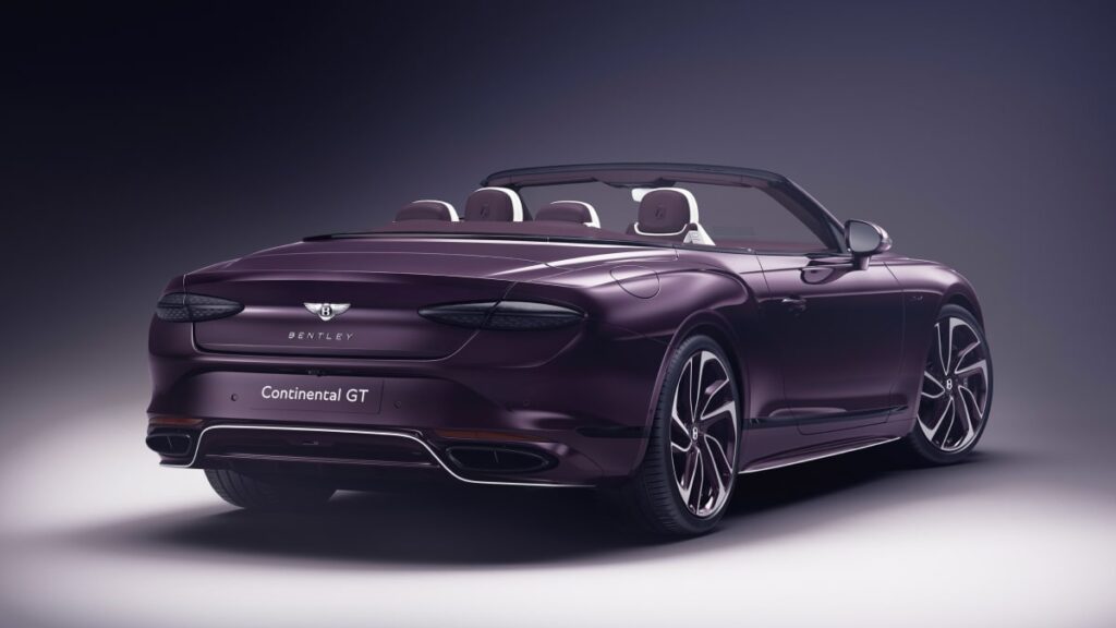 Petit bonus pour l’acheteur de cette Bentley : une invitation VIP à la Monterey Car Week 2025 - © Bentley