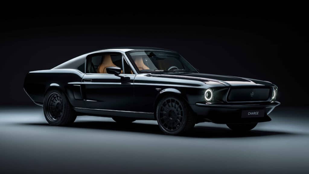 Son prix de départ, fixé à environ 408 000 €, reflète l’exclusivité de cette voiture - © Charge Cars