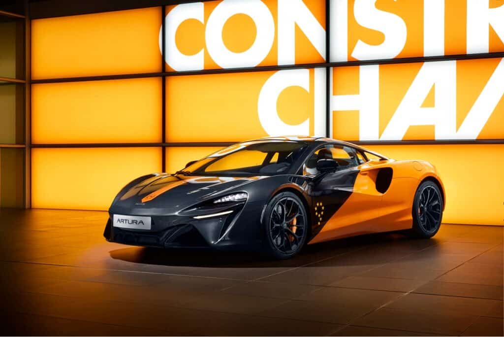 Artura MCL38 Celebration Edition - © McLaren