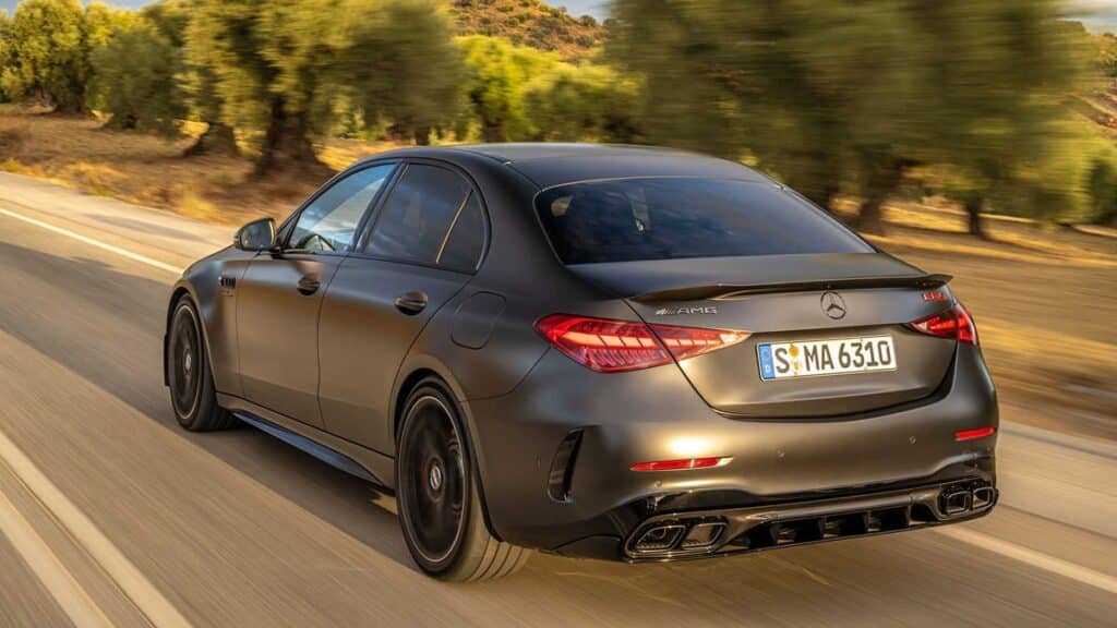 Il s’agit probablement du fameux V8 biturbo 4.0L, déjà utilisé dans de nombreux modèles AMG.