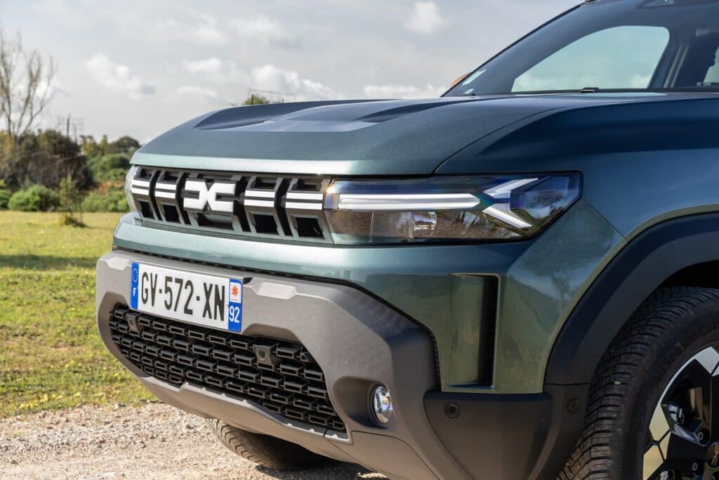 Même Dacia, longtemps synonyme d’entrée de gamme, a augmenté ses tarifs sur des best-sellers comme la Sandero et le Duster - © Dacia