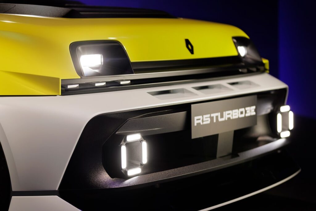 Depuis quelques années, Renault a bien séparé ses gammes : les modèles sportifs sont chez Alpine, et Renault s’occupe du grand public - © Renault