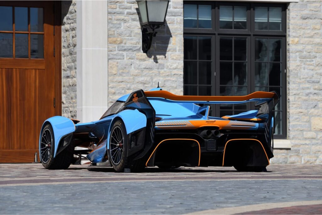 La Solus GT a été conçue pour évoluer sur des pistes comme une Formule 1 - © Mecum Auctions
